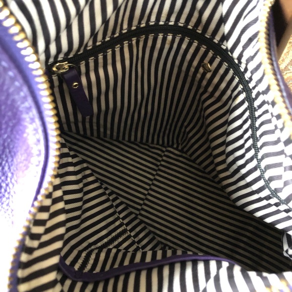 Kate Spade; large, genuine, soft, pebbled leather shoulder bag. - Picture 4 of 5